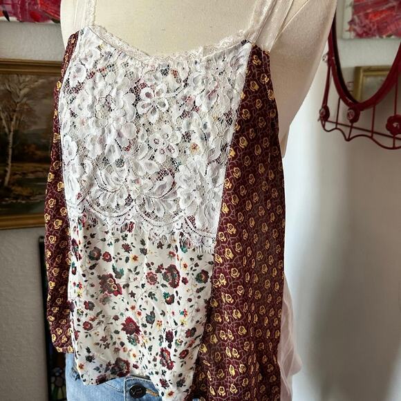 dream out loud white bohemian floral lace tank top - Picture 2 of 3